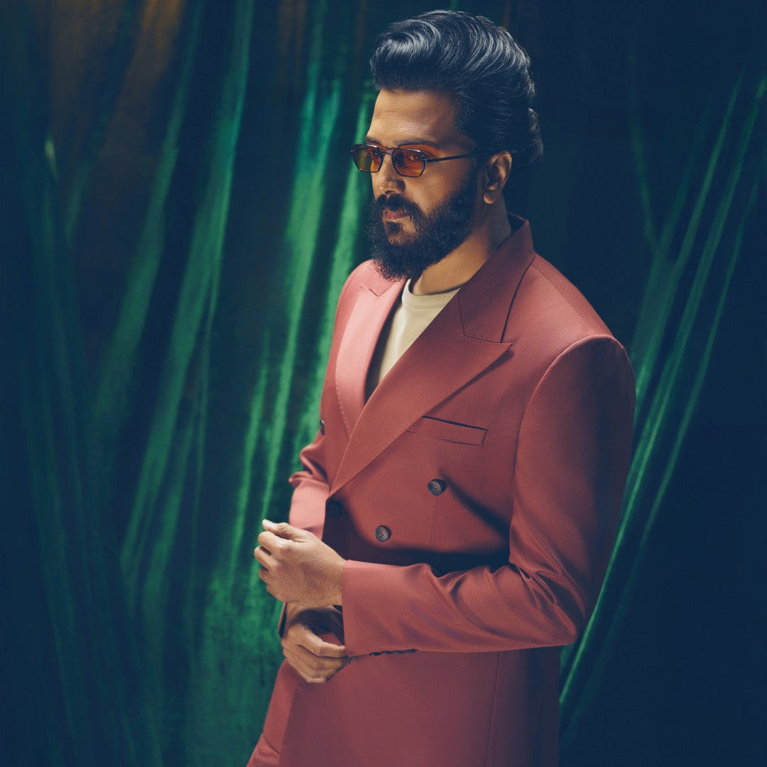 RITEISH DESHMUKH WEARING OLIVIER SUN IN BLACK/AMBER